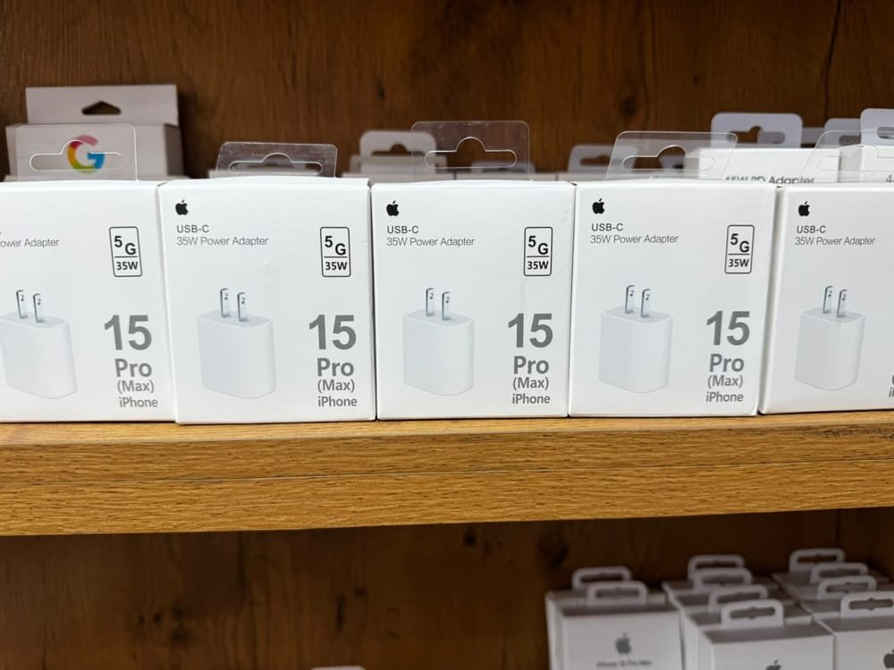 35W USB-C Power Adapter for iPhone 15 Pro / Pro Max - photo 3