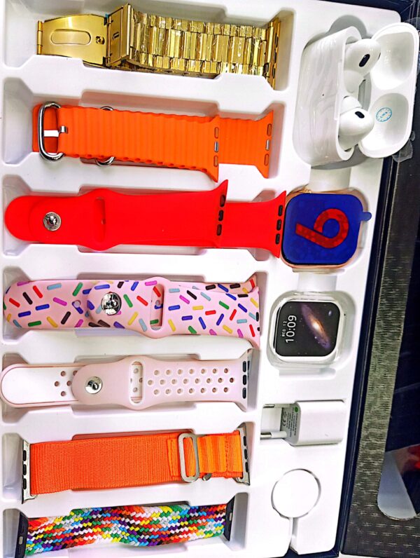 i30 PRO MAX SUIT HI WATCH 9 EARPHONES 11 IN 1 SET