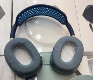 AirPods Max with Smart Case Price in Pakistan